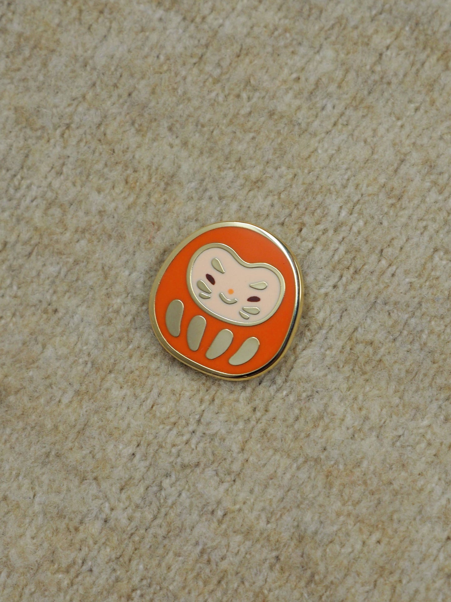 Daruma • enamel pin