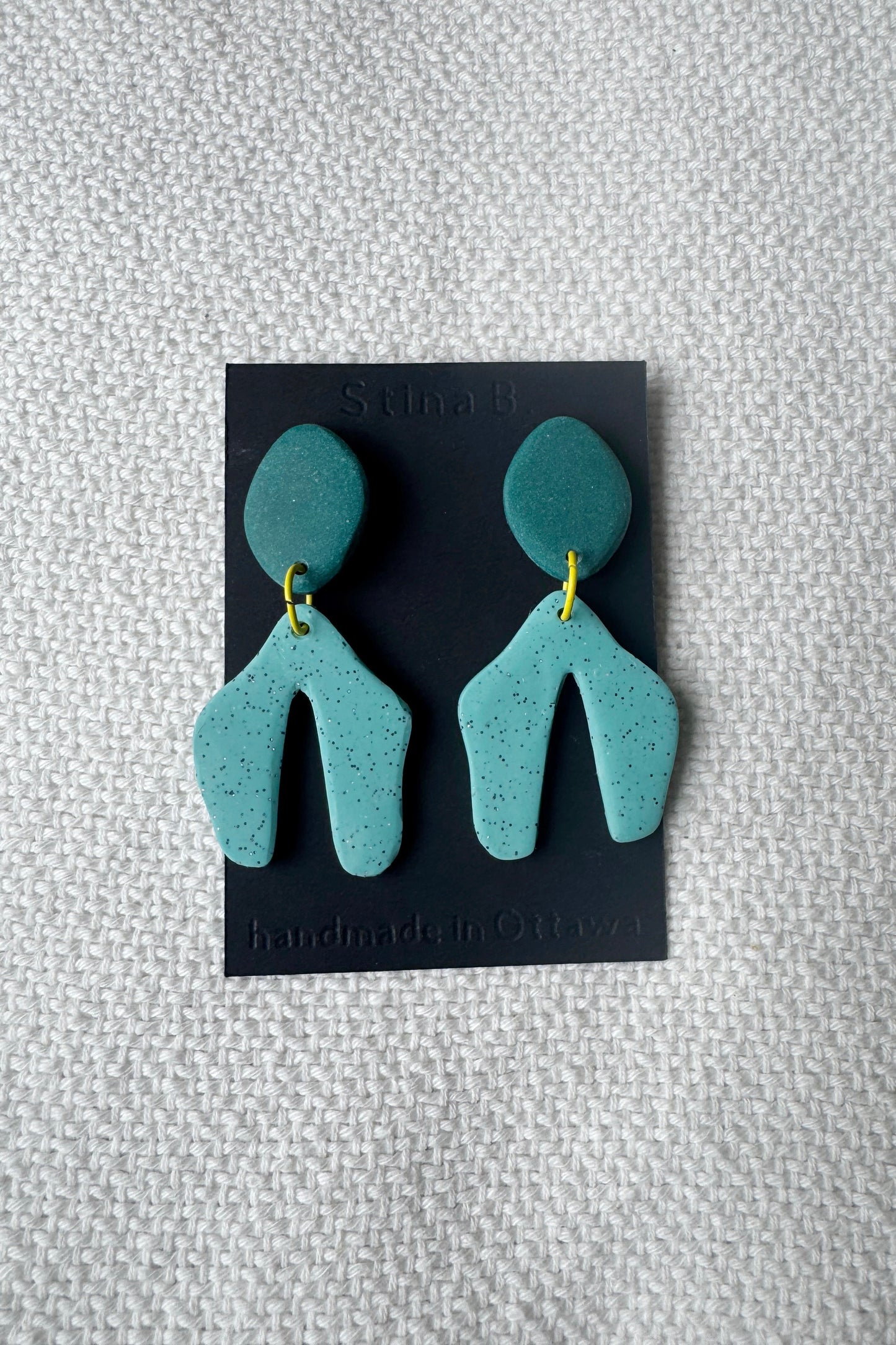 Colour block organic shape arch earrings