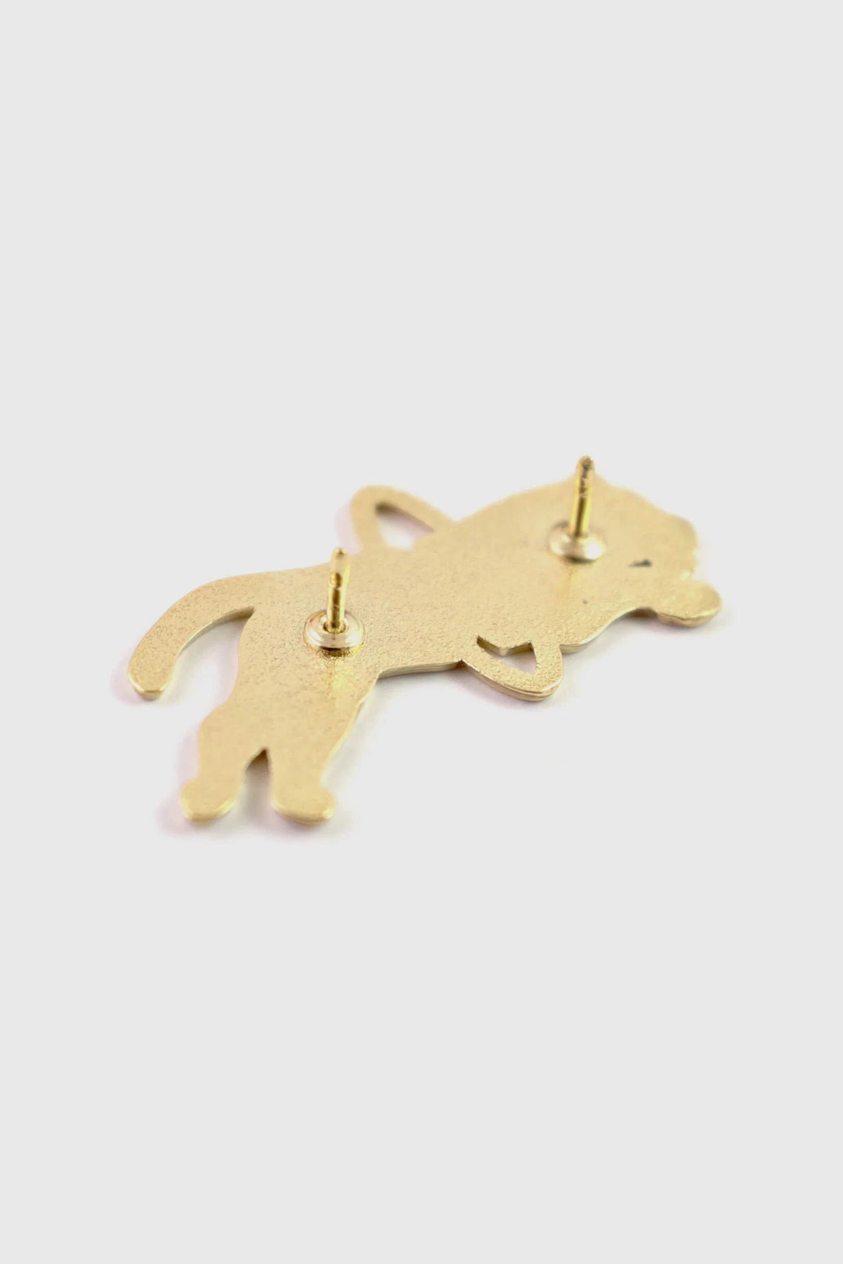 A back view of the Tiger Pin by Badaboöm studio is shown against a white background.