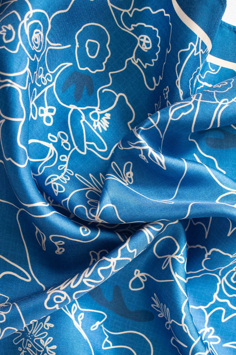 Queen Silk Neckerchief
