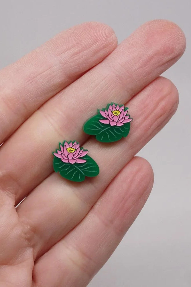 Lili1128 Lily Pad Stud Earrings