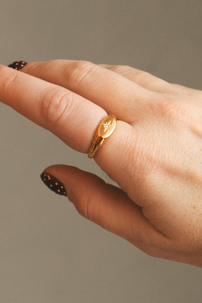 The Tillia - Gold Engraved Signet ring