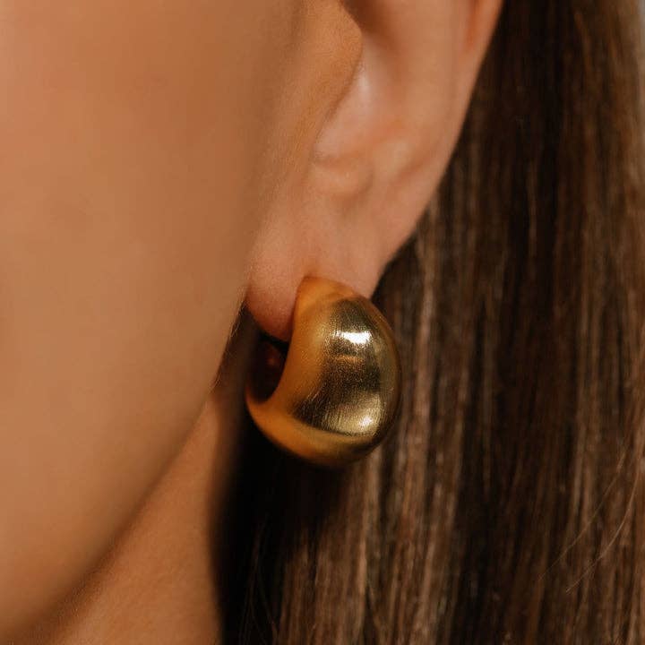 Puffy Hoop Crescent Moon Earring- PVD-Waterproof 14K