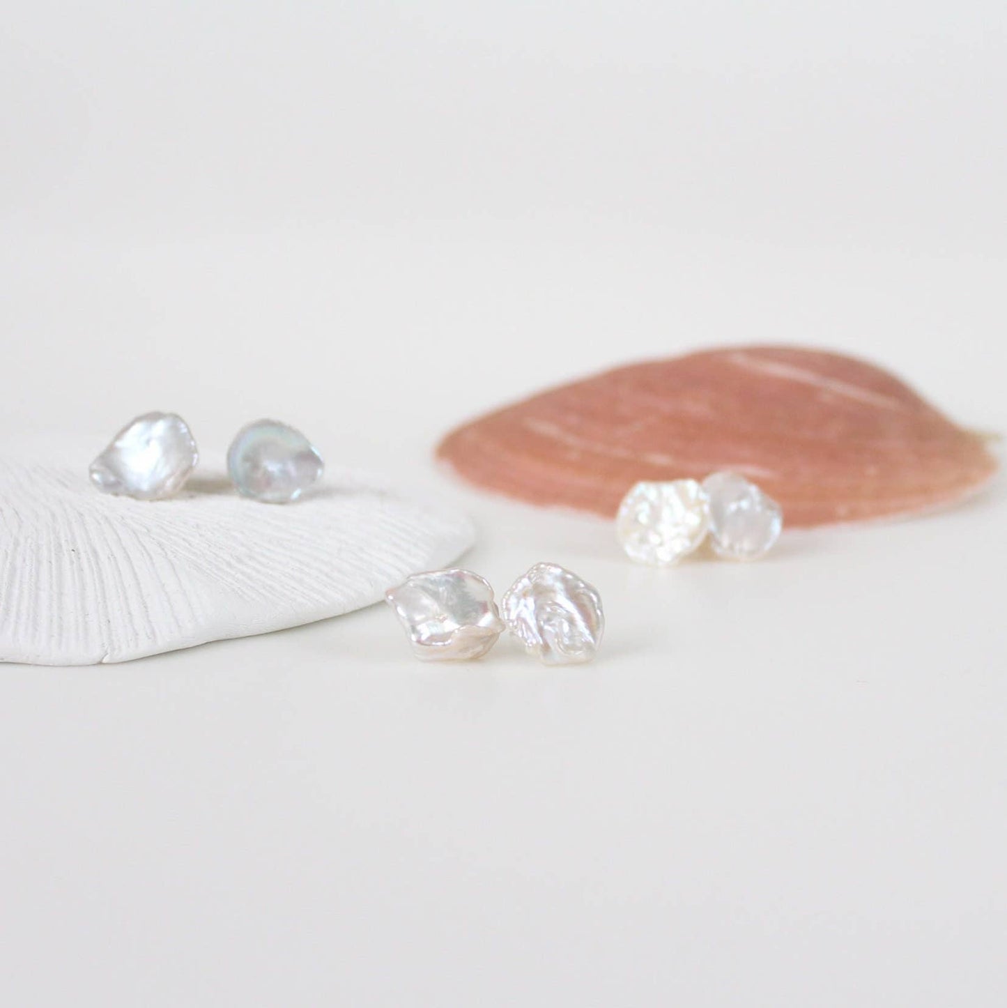 Flower Petal Keshi Pearl Earrings (1E14a)
