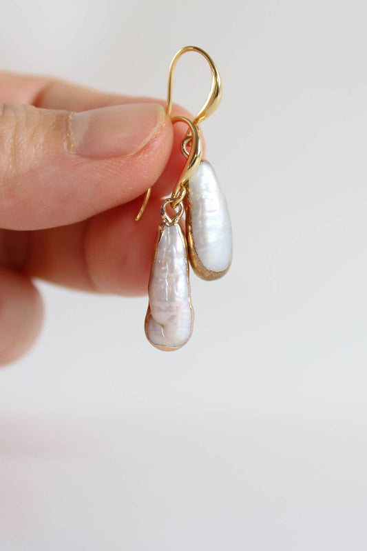 Artistic Baroque Pearl Earrings (1E18)