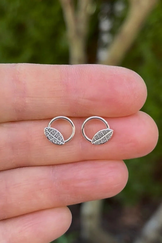 Tiny Leaf Circle Stud Earrings