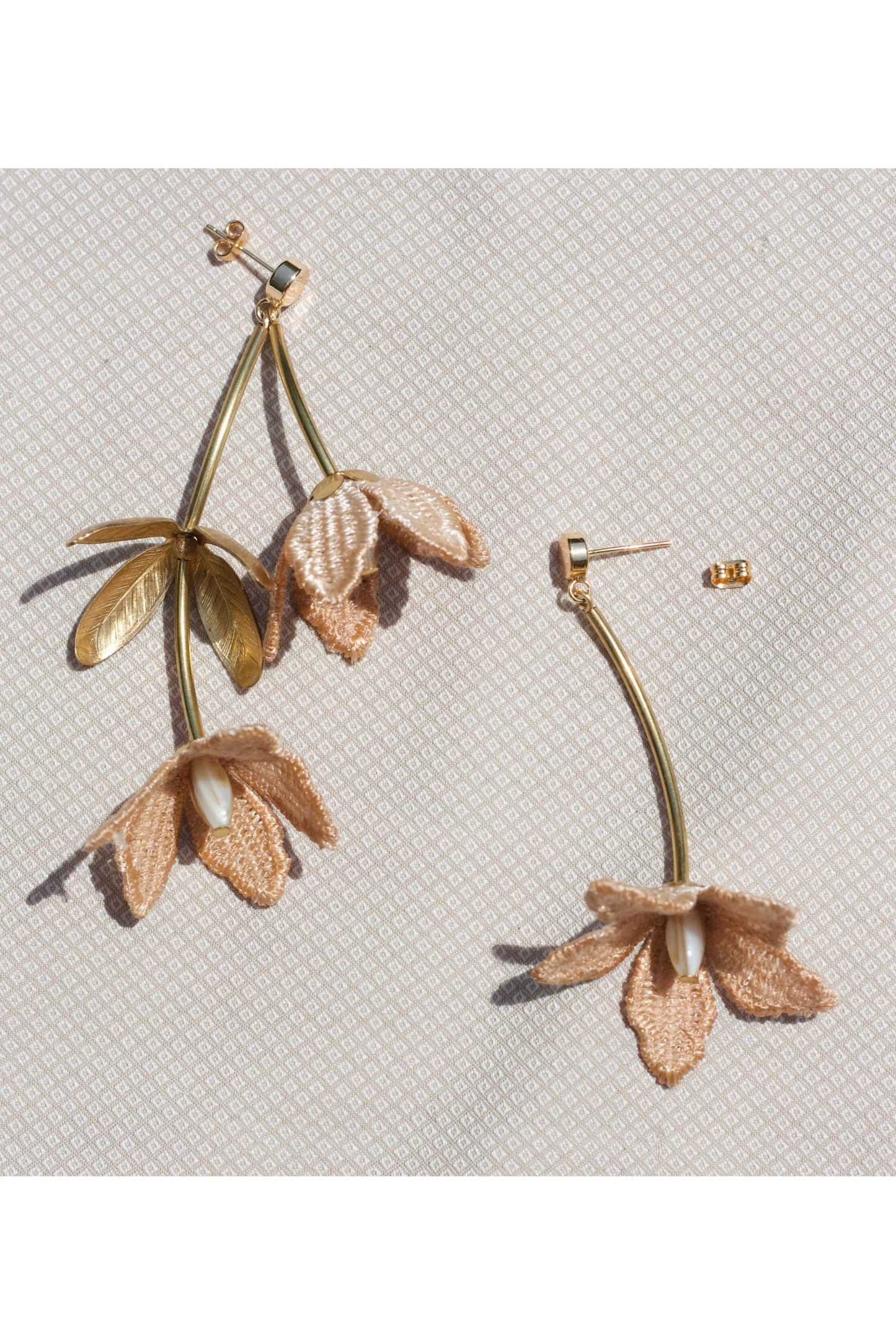Tiaré Earrings