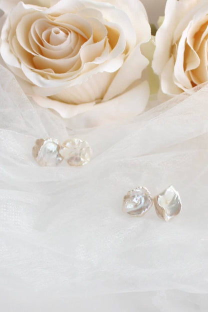 Flower Petal Keshi Pearl Earrings (1E14a)