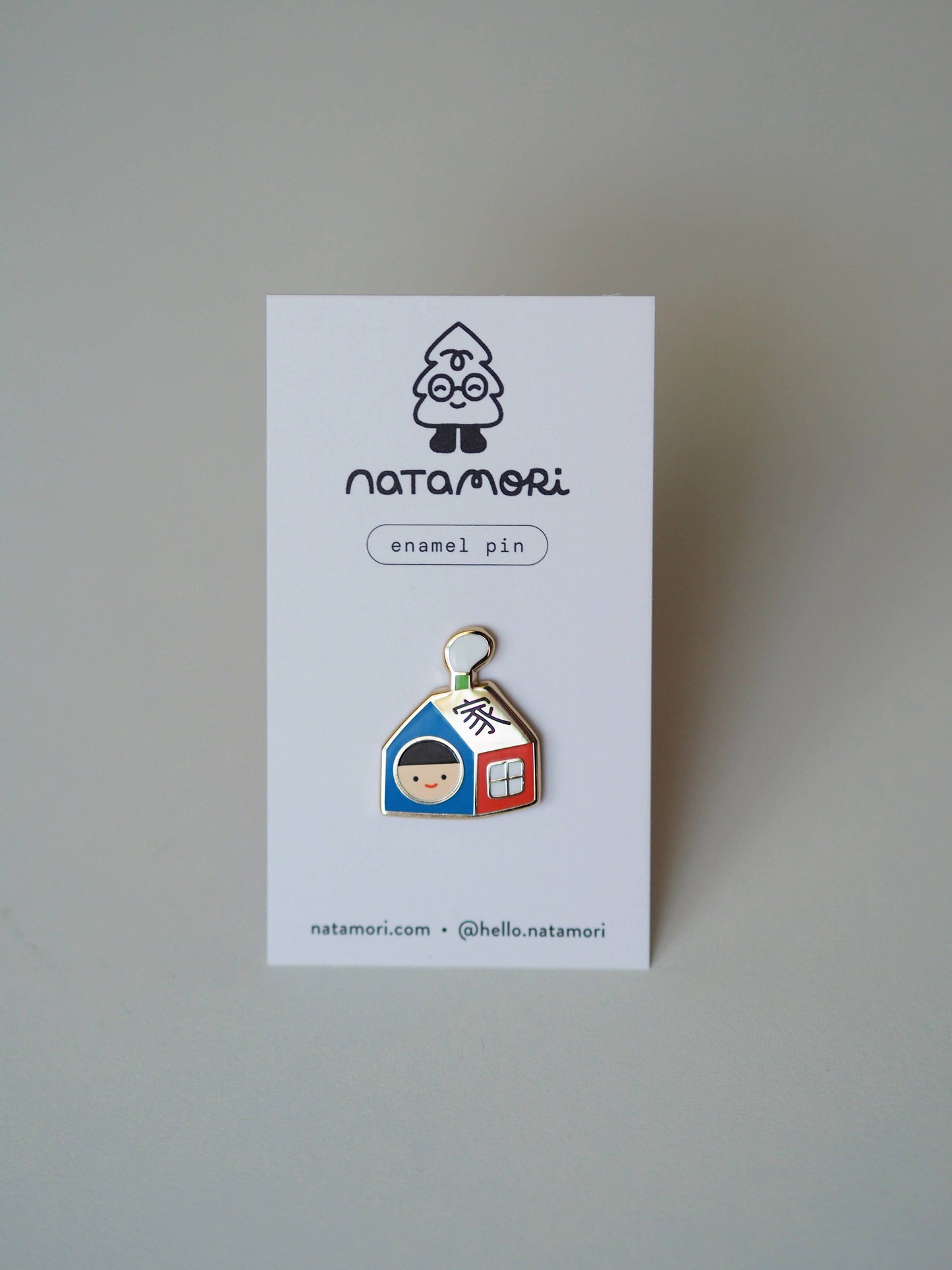 Home (家) • enamel pin