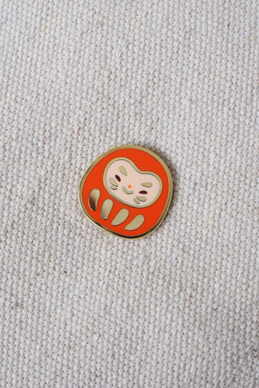 Daruma • enamel pin
