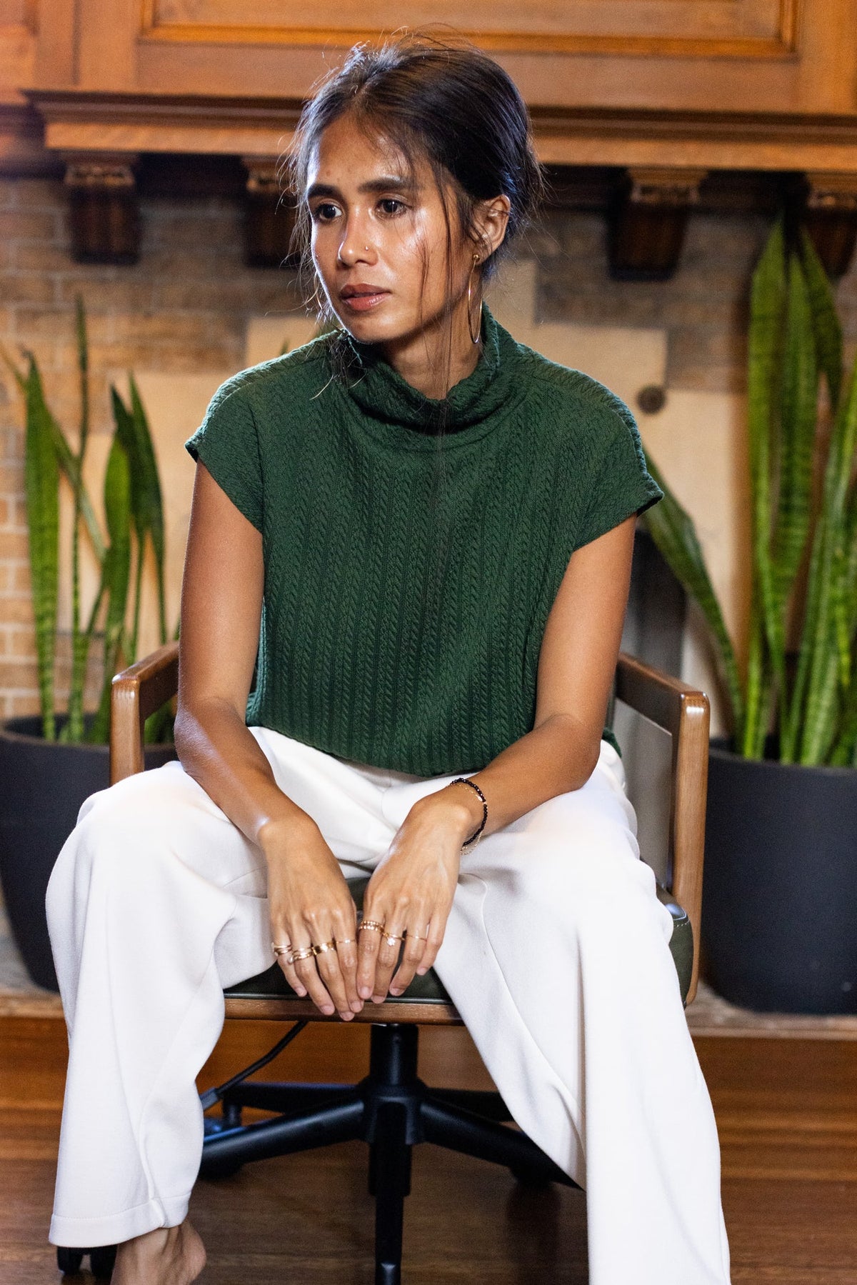 Sleeveless Turtleneck Sweater Vest
