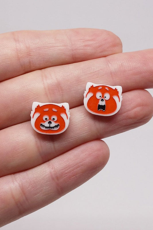 Lili0989 Turning Red Studs